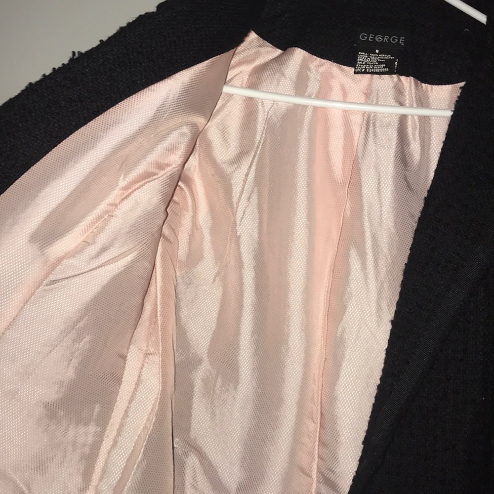 Suite - Picture 3 of 3